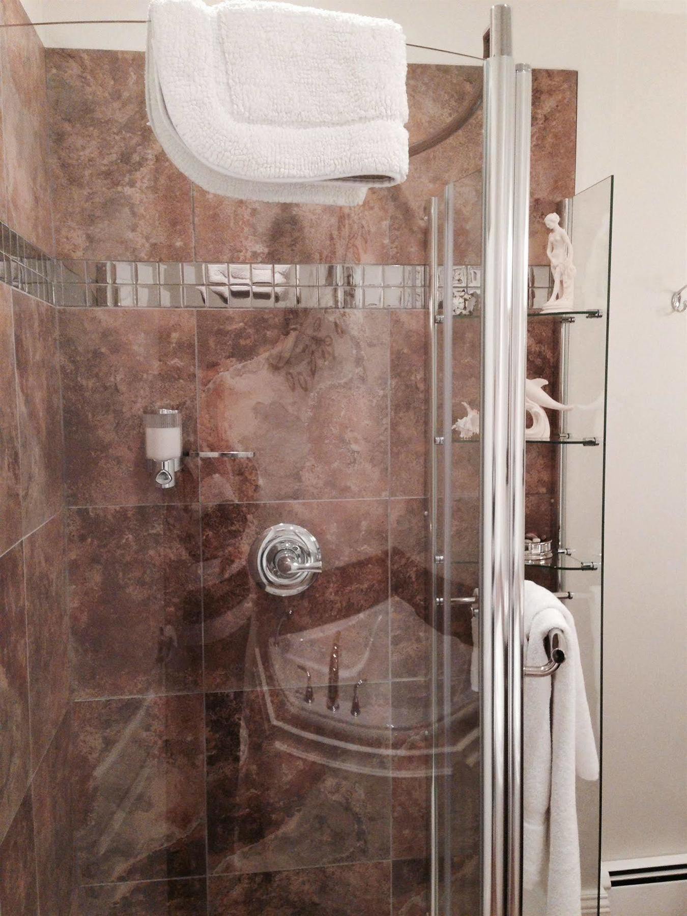 Driftwood Heights B&B サマーサイド エクステリア 写真